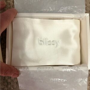 Blissy 100% Mulberry Silk Pillowcase - White SZ King